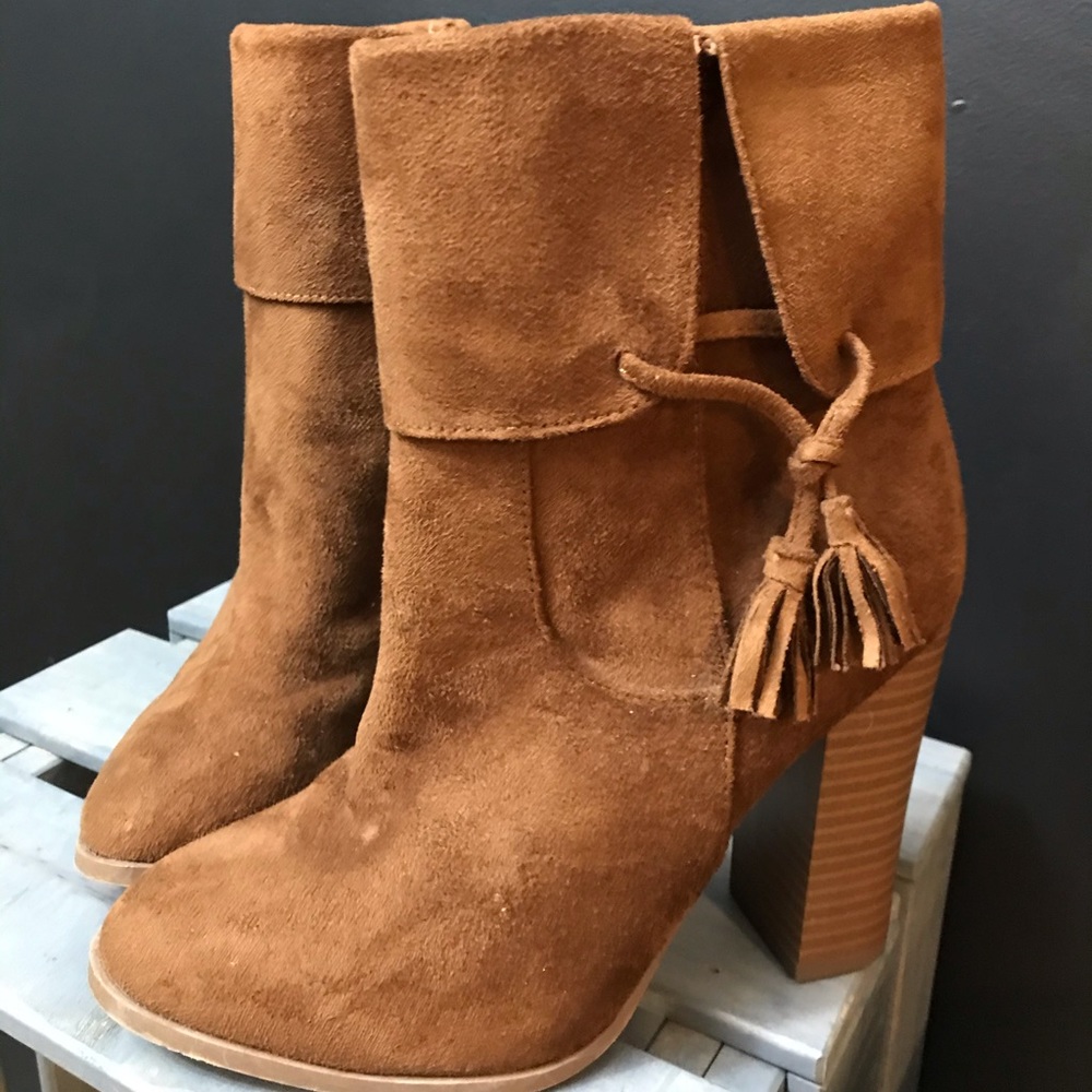 Heeled booties